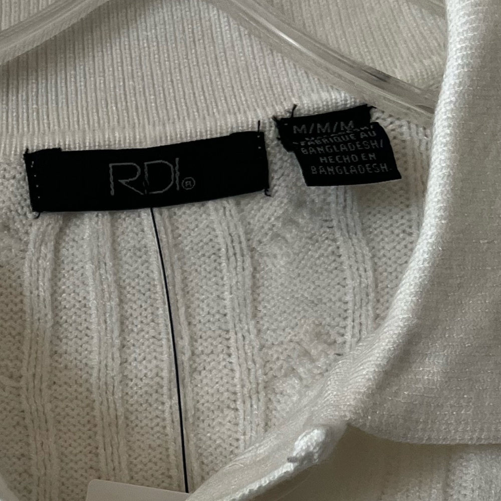 RDI Nordstrom White, Soft Knit Collared Sweater with Button Detail Size Medium - Picture 8 of 14